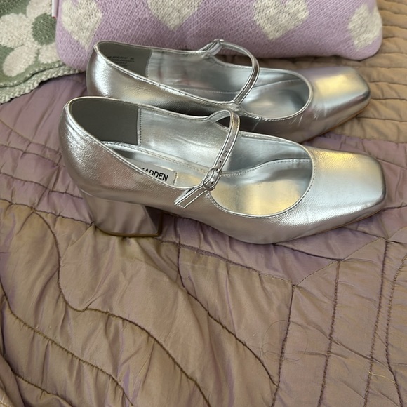 Steve Madden IRELEE Mary Jane Pump - Picture 2 of 7